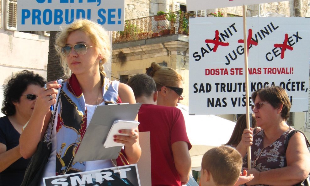 Prosvjed na Rivi 1
