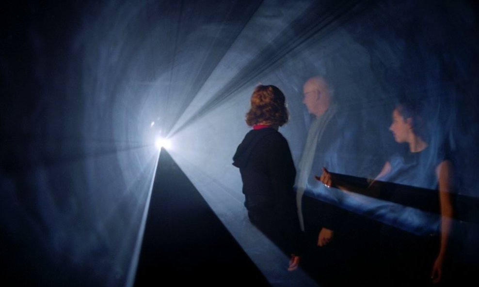 Svjetlost koja opisuje stožac