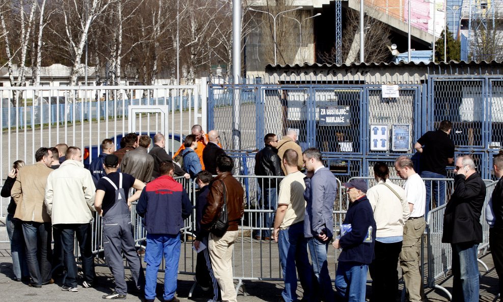 Dres uz ulaznicu za derbi Dinamo - Hajduk