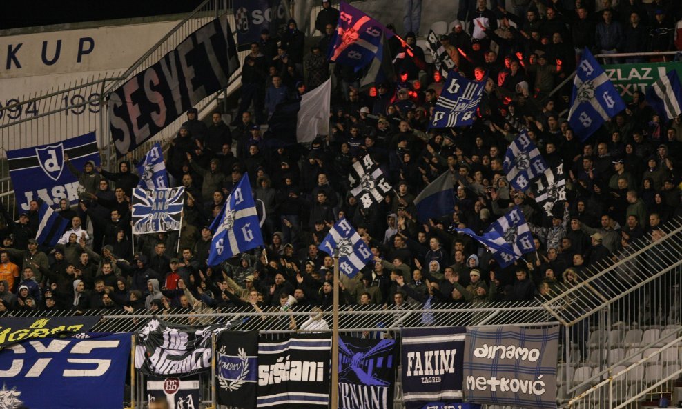 Hajduk _ Dinamo 2-1 (Bad Blue Boysi nisu imali previše razloga za uživanje)