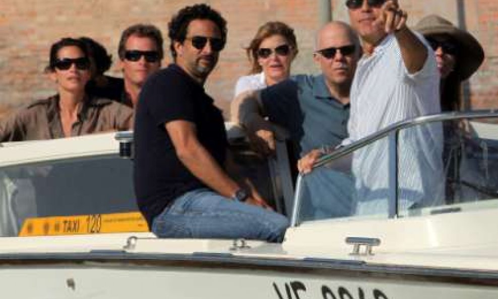 George Clooney i prijatelji_u Veneciji (5)