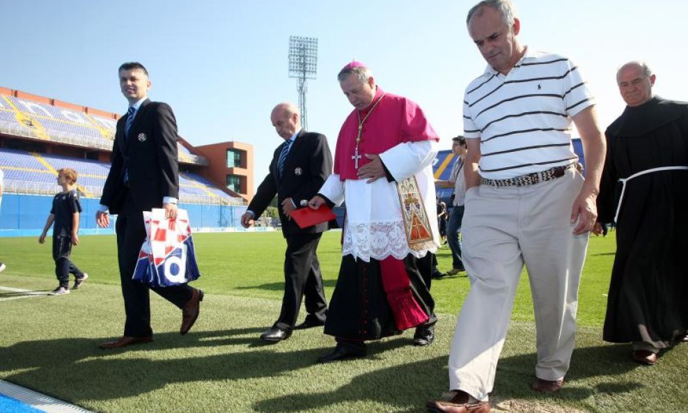 Zagrebački biskup Mijo Gorski blagoslovio maksimirski stadion (1)