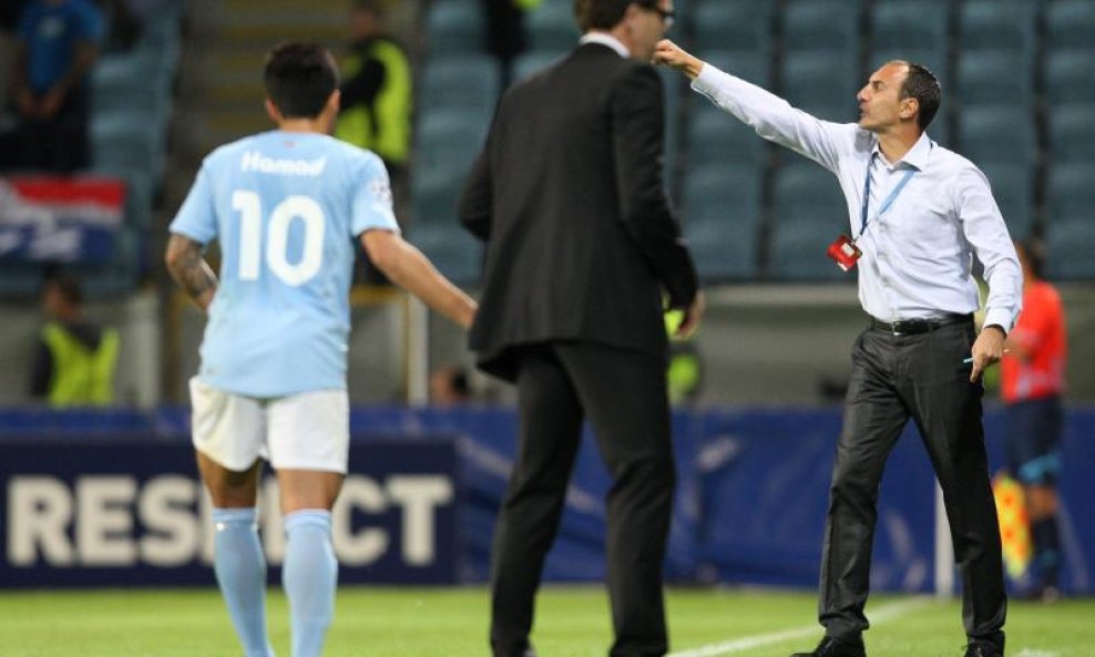 Krunoslav Jurčić je emotivno pratio utakmicu