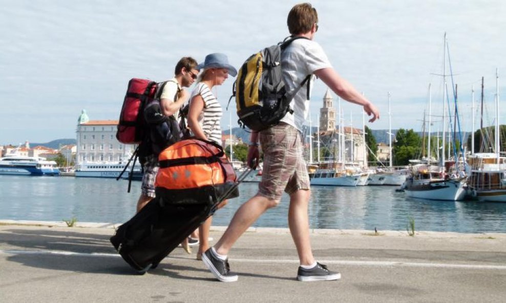 Turisti u Splitu (4)
