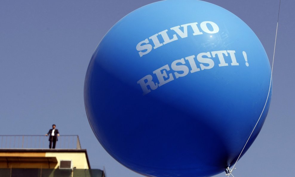 silvio berlusconi balon