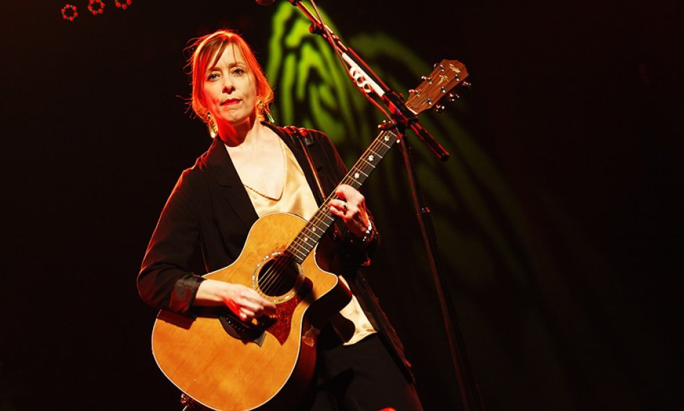 Suzanne Vega 01