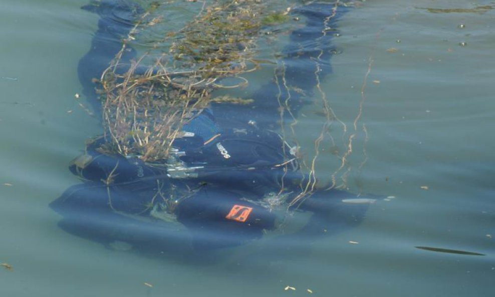 JEZERO BRLJAN RONIOCI POTRAGA BILIĆ