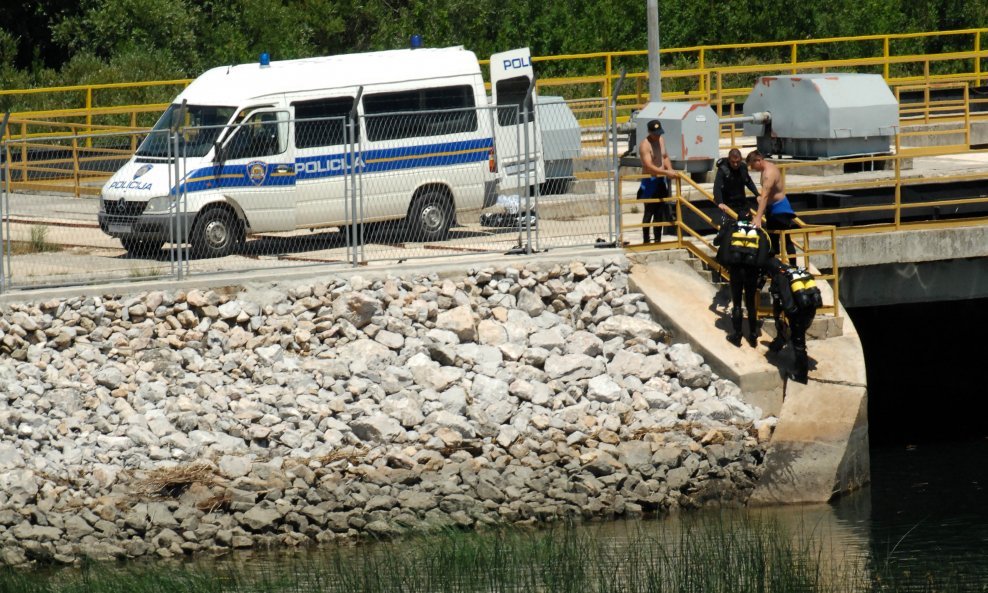 Policija pretražuje jezero kod Donjih Bilišana