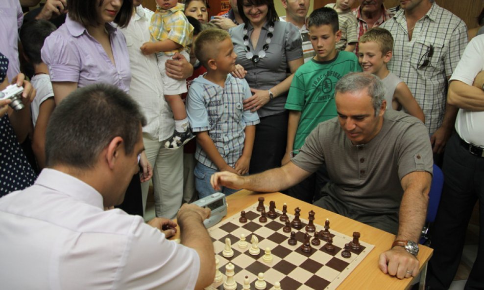Gari Kasparov u Širokom Brijegu 03