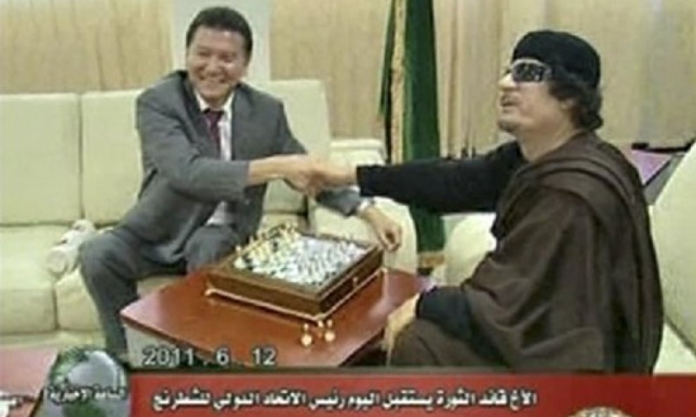 Iljumžinov i Gadafi