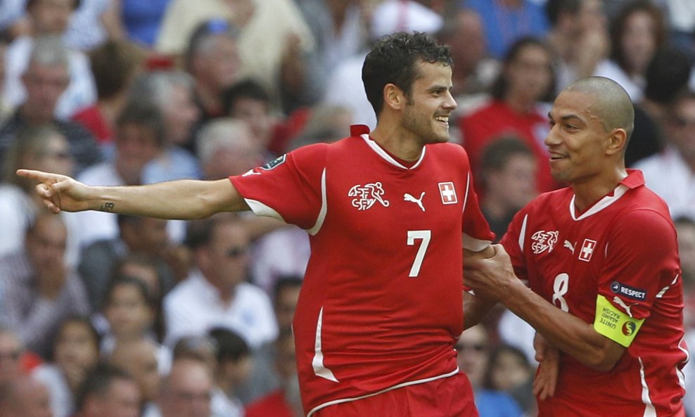 Tranquillo Barnetta, Goekhan Inler, Švicarska 2011