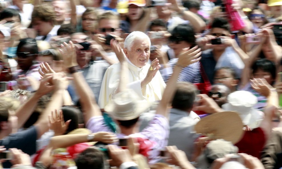Papa Benedikt XVI (9)