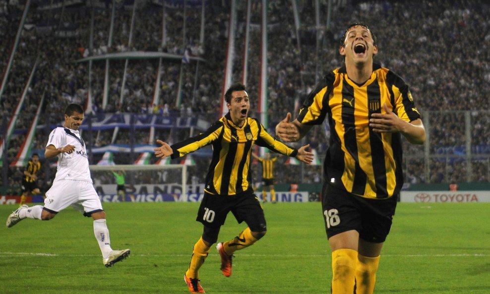 Mathias Mier Penarol 2011 Copa Libertadores