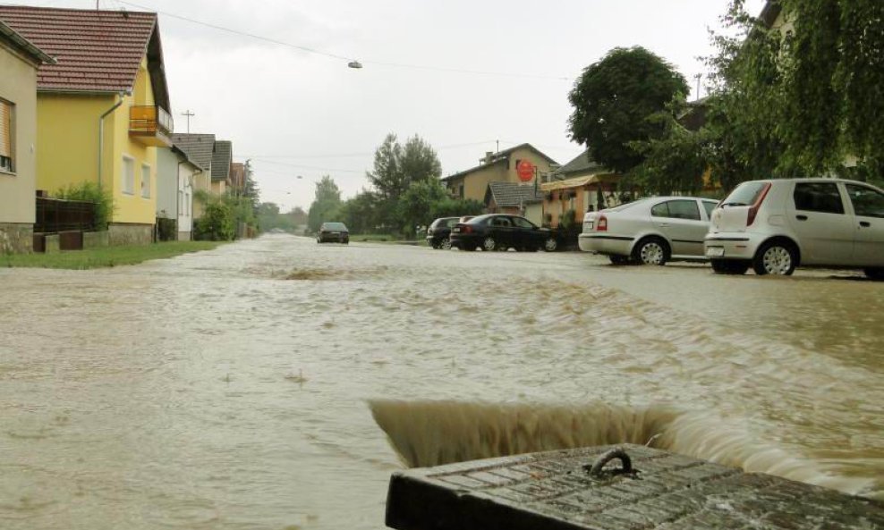 Nevrijeme poplave slatina