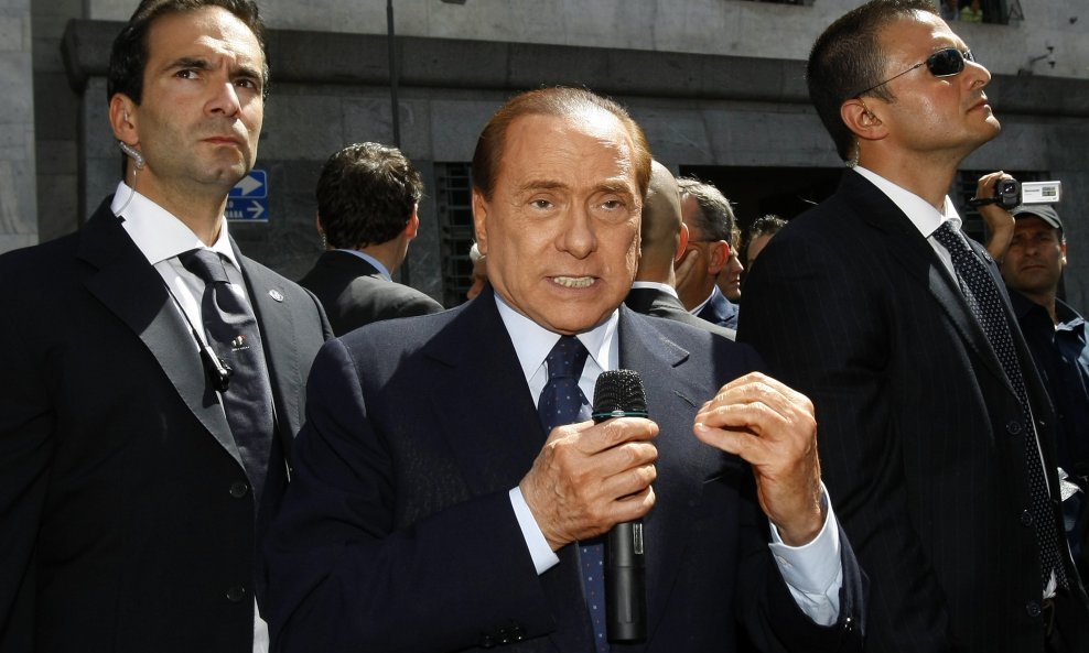 silvio berlusconi odvratan