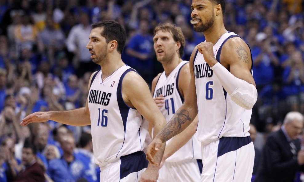 Predrag Stojaković, Dirk Nowitzki i Tyson Chandler