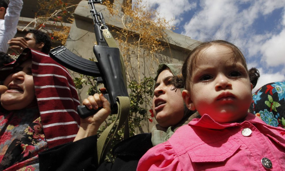 Libija dijete oružje rat