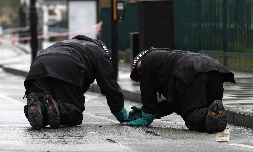 Velika Britanija policija