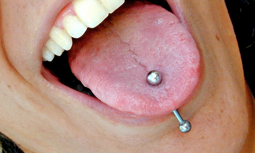piercing na jeziku