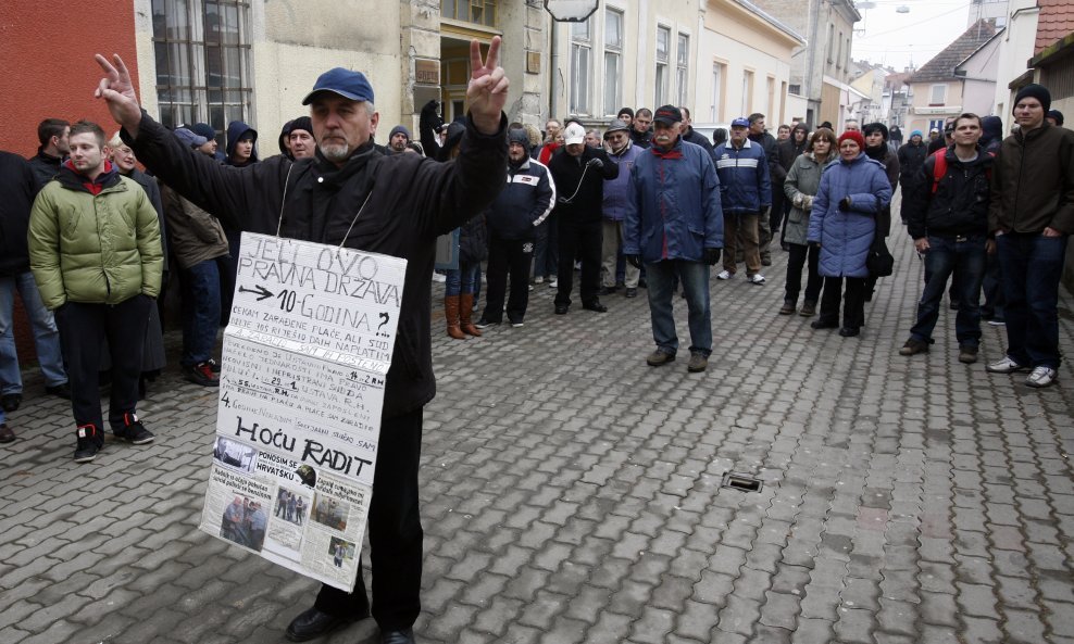 Prosvjed u Brodu. U prvom planu Vlado Mašić