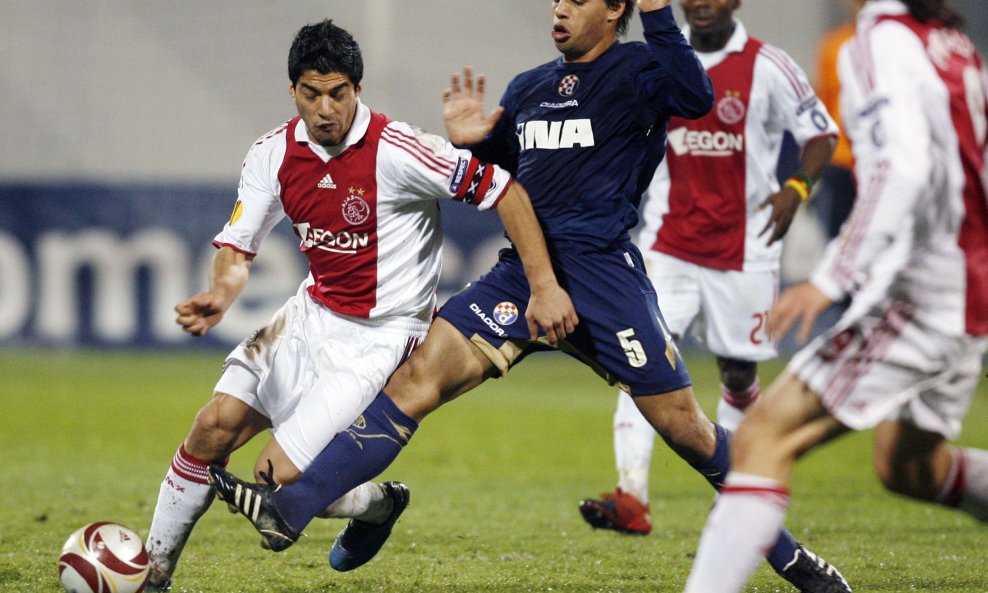 Dinamo - Ajax 0-2, Luis Suarez i Adrian Calello