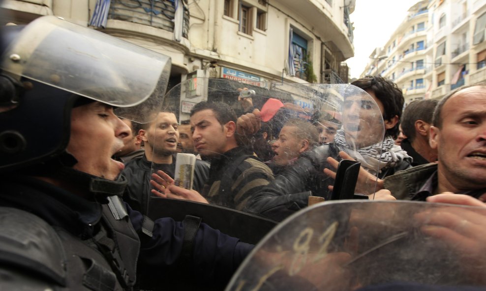 Zabrana prosvjeda u Alžiru