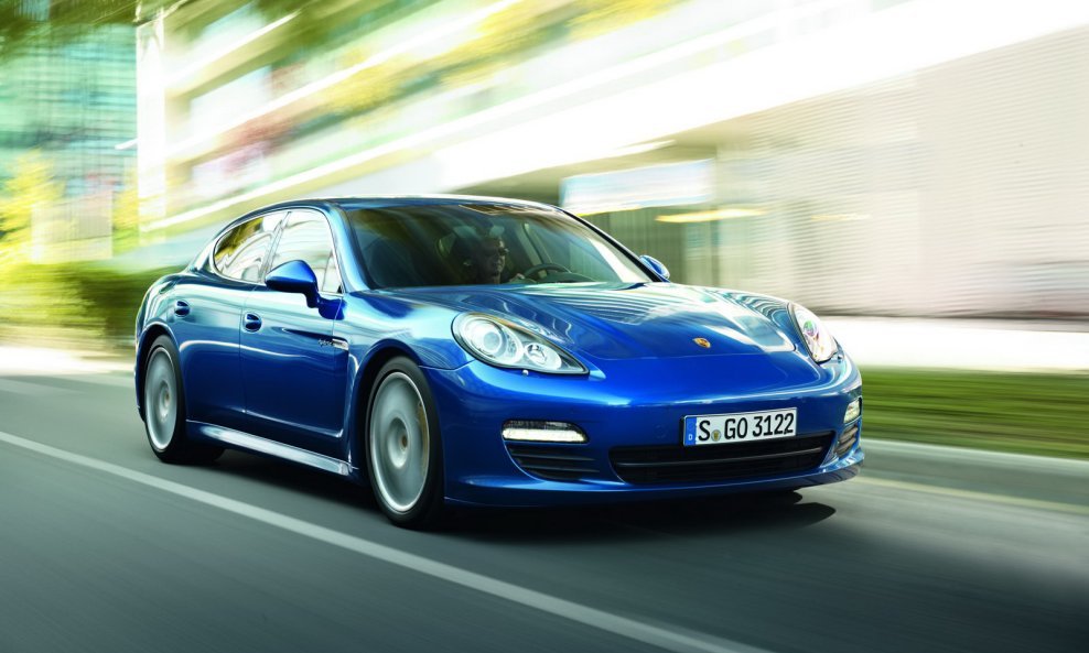 Porsche-Panamera-S-Hybrid-2