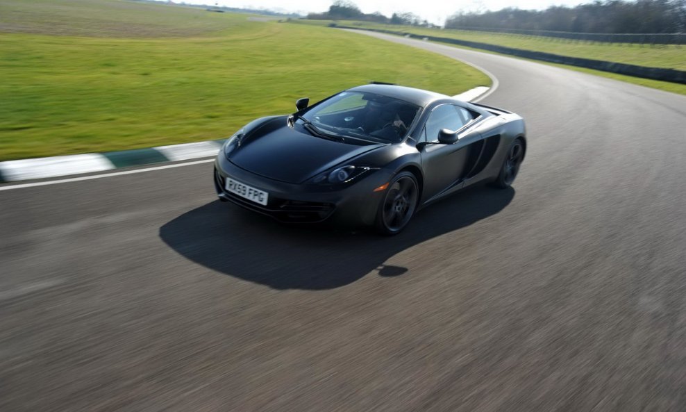 McLaren-MP4-12C-104