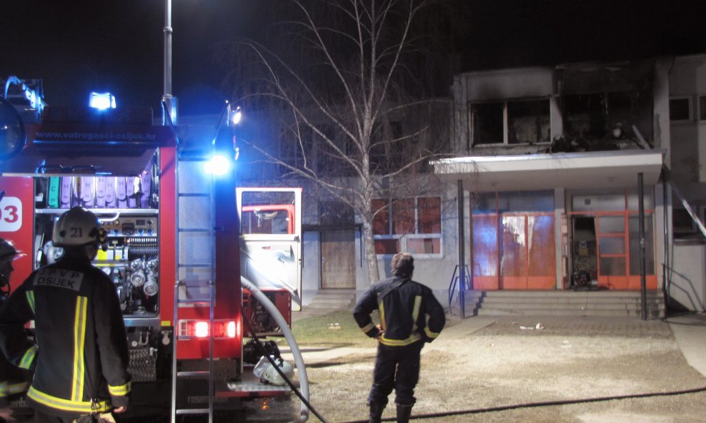 Požar u osječkoj školi