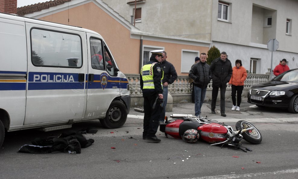 prometna nesreća policija