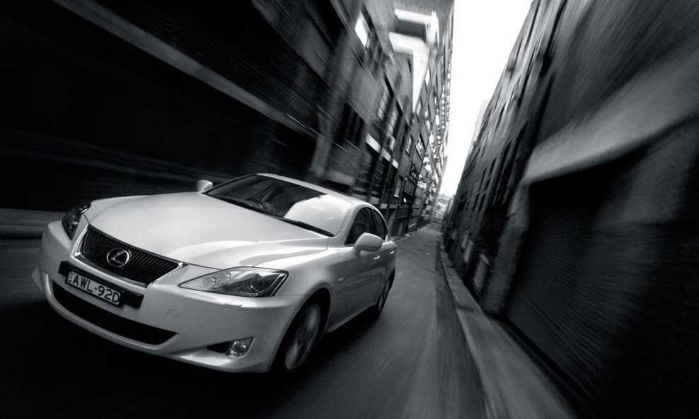 Lexus_IS250-475483