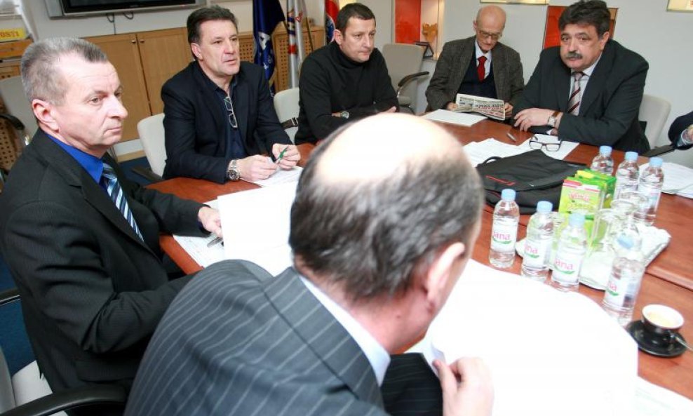 Izvršni odbor HNS-a