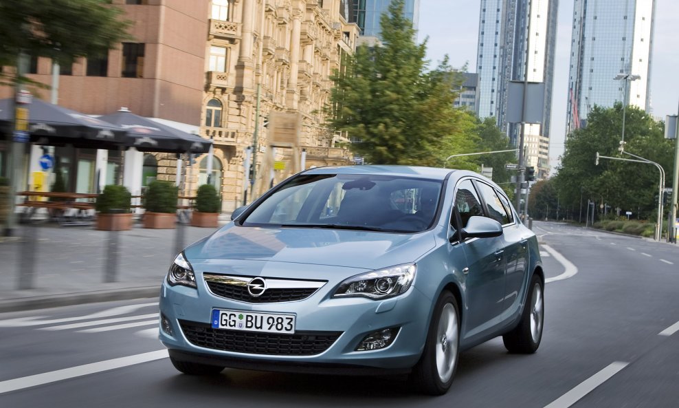 Opel Astra ecoFLEX 2