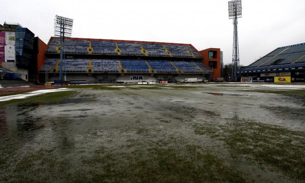 Maksimir natopljen travnjak