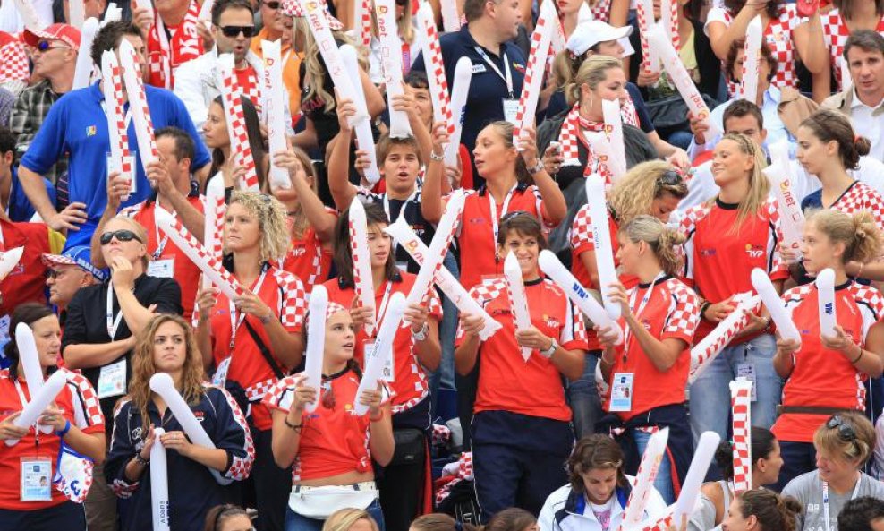 Navijači su bili igrač više (Hrvatska - Srbija) (4)