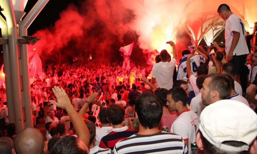 Torcida doček Hajduka Europska liga 2010