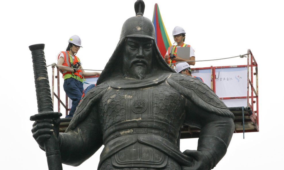 čišćenje spomenika koreja