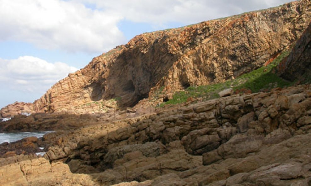 Pinnacle Point u Južnoj Africi, mjesto gdje su pronađeni najraniji dokazi ljudskog postojanja