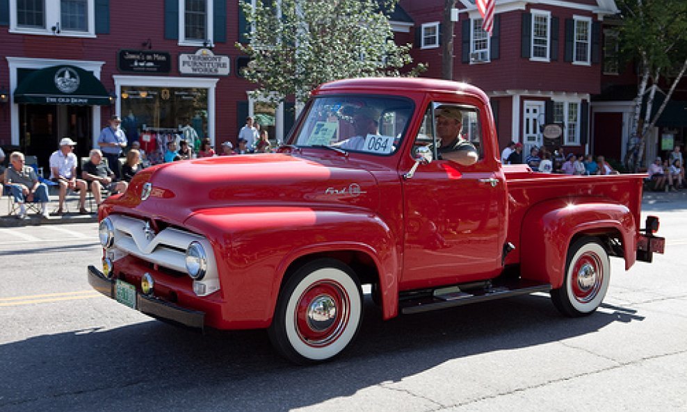 Ford F-100 pickup