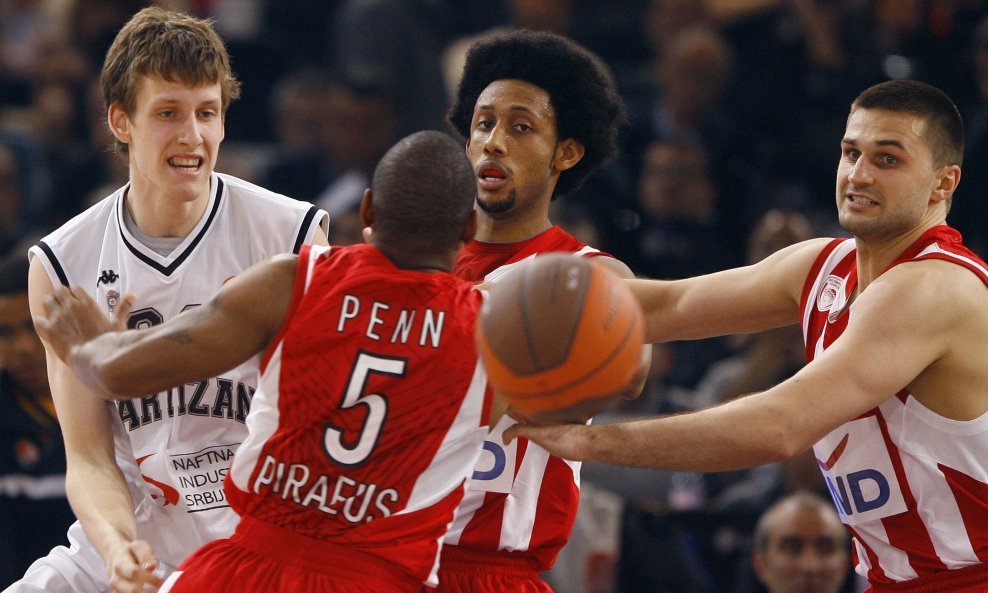 Scoonie Penn Josh Childress Linas Kleiza Jan Vesely Olympiacos Partizan