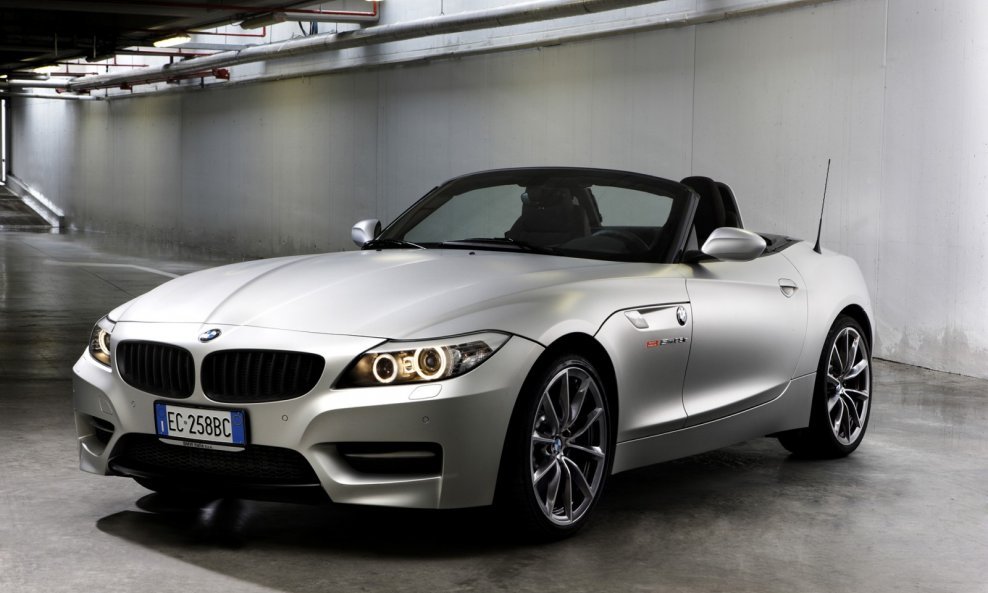 2010-bmw-z4-sdrive35is-mille-miglia-limited-edition-5