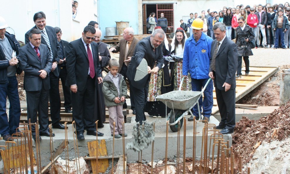 Župan Ante Sanader na polaganju kamena temeljca