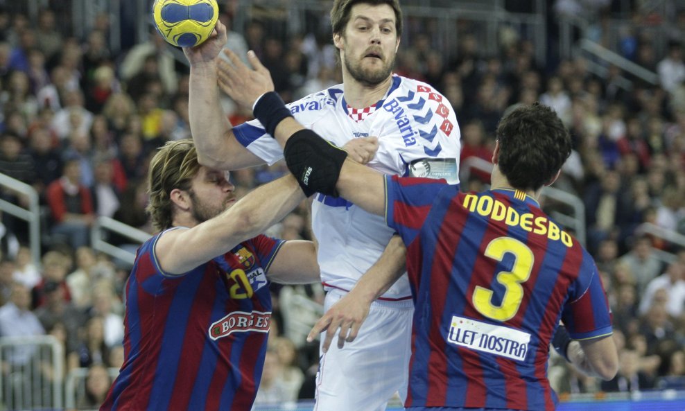 Zagreb - Barcelona, Tonči Valčić