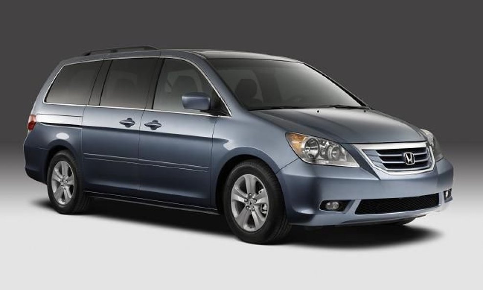 2008-honda-odyssey-front-rightjpg