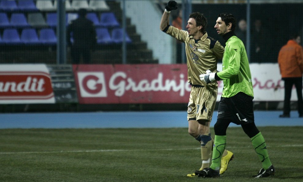 Mario Mandžukić, Tomislav Butina, Dinamo 2010