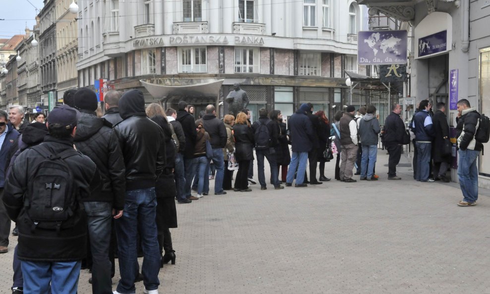 U redu se čekalo za ulaznice, hokej Medveščak
