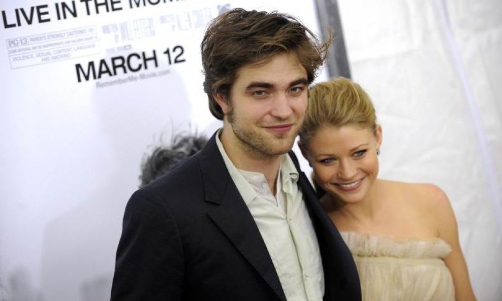 robert pattinson i emilie de ravin