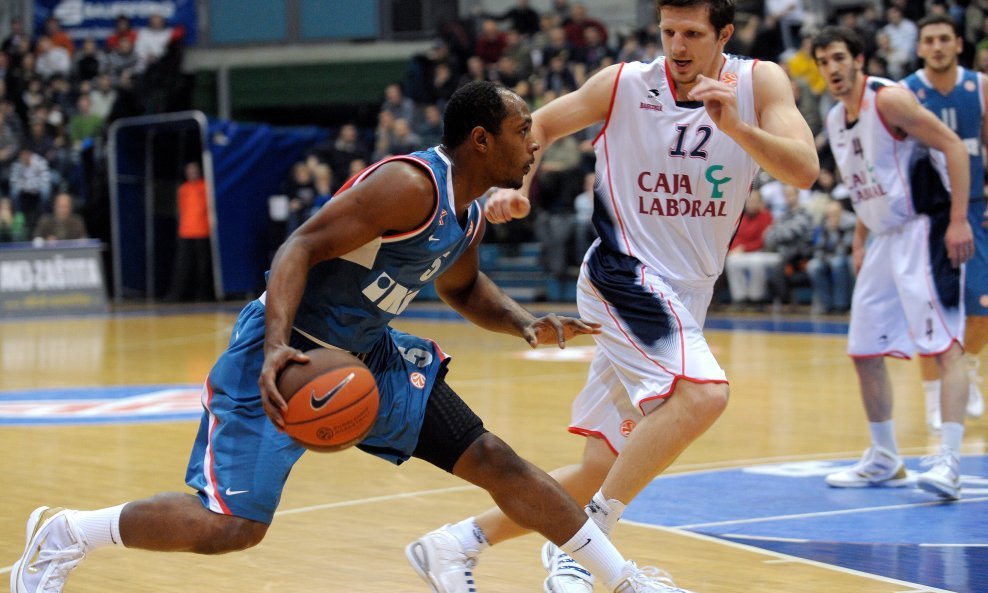 Cibona - Caja Laboral, Jamont Gordon, Mirza Teletović