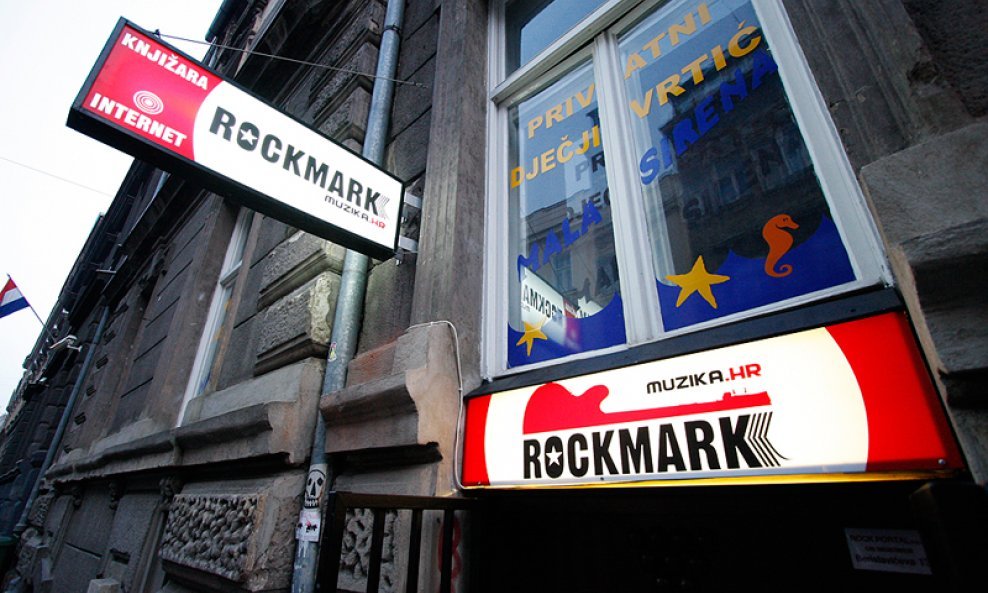 Rockmark1