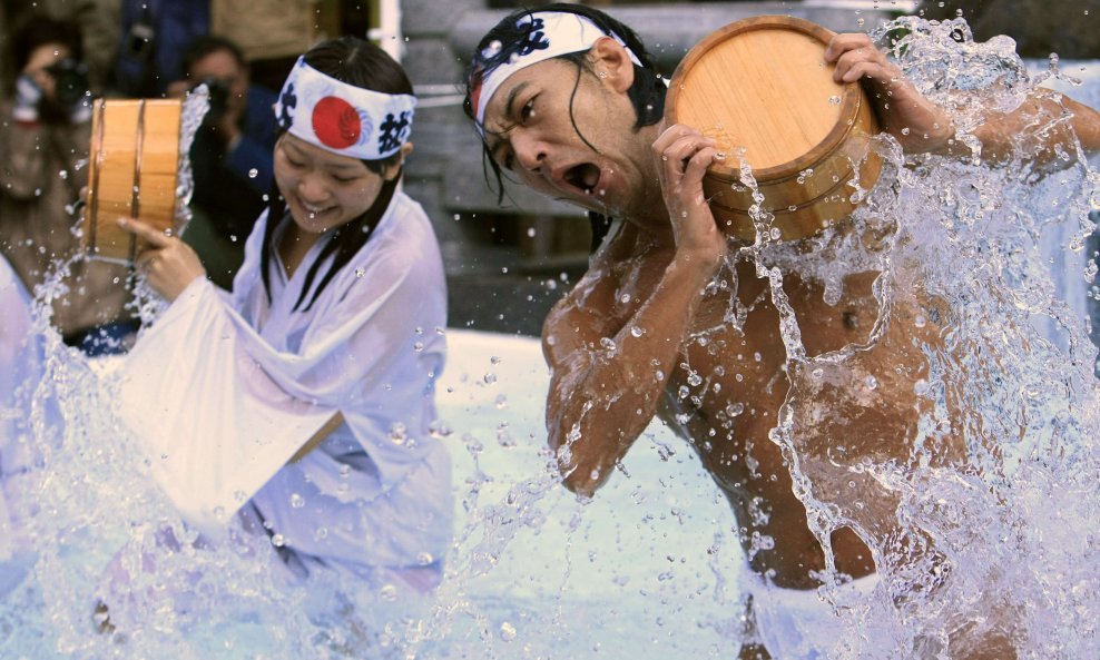 japan ceremonija ritual kupanje